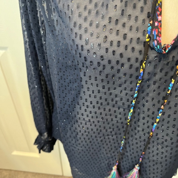 Robert Graham size L silk blend top - Picture 6 of 15